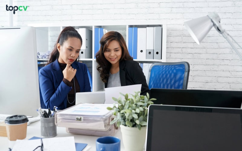 kỹ sư đầu nhật có tiếng, Nhân viên văn phòng, Tochigi, Kanto, JLPT N3, Văn phòng - Tochigi: Tuyển nữ (21-38 tuổi). Công việc: nhân viên văn phòng, lễ tân, dịch vụ khách hàng, trực điện thoại liên hệ thông tin khách hàng, công việc hồ sơ, vận thư. Tốt nghiệp cao đẳng, đại học các ngành kinh tế, nhân sự, quản trị văn phòng. Tiếng Nhật N3 trở lên. Lương cơ bản 23 man/tháng. Có thưởng, trợ cấp nhà ở, trợ cấp chuyển cạo. Tăng lương 1 lần/năm, thưởng 2 lần/năm, tăng ca có lương, hỗ trợ người thân sang Nhật.